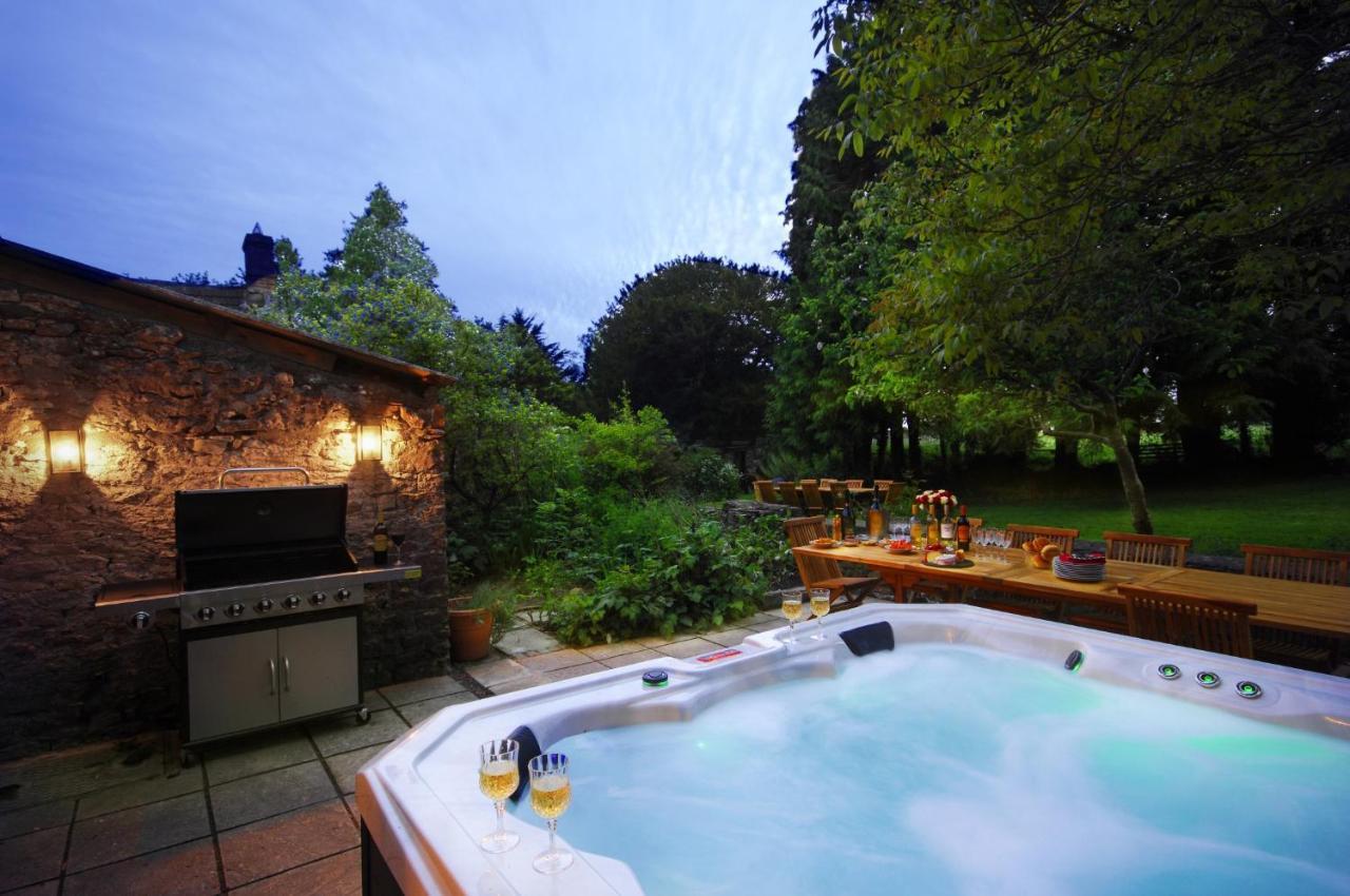 Topside House - Beautiful 7 Bedroom House With Hottub Wifi And Parking Near Bath Wells Frome Oakhill Екстер'єр фото